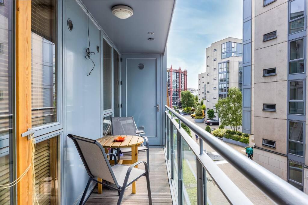 Lovely 2 Bedroom Apartment With Balcony Dublín Exterior foto